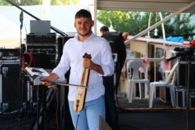 bilecik-haber_genc-kemenceci-tekirdag-da-dugun-ve-senliklerin-aranan-ismi-oldu-22929.jpg
