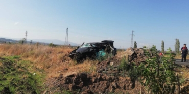 bilecik-haber_guncelleme-balikesir-de-sut-tankeriyle-otomobilin-carpistigi-kazada-2-kisi-oldu-1-kisi-yaralandi-25077.jpg