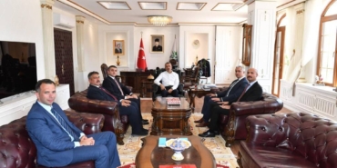 bilecik-haber_il-goc-idaresi-mudurlerinden-vali-sezer-e-ziyaret-21562.jpg