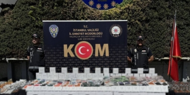bilecik-haber_istanbul-da-9-depoya-yonelik-operasyonda-cok-sayida-kacak-cep-telefonu-aksesuari-ele-gecirildi-23533.jpg