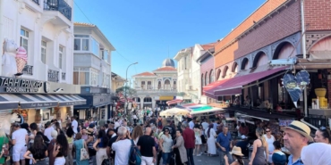 bilecik-haber_istanbul-da-nemli-ve-sicak-havadan-bunalanlar-plaj-ve-parklara-akin-etti-24117.jpg