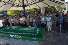 bilecik-haber_istanbul-da-olen-turk-tarih-kurumu-seref-uyesi-prof-dr-ilgurel-balikesir-de-son-yolculuguna-ugurlandi-25374.jpg