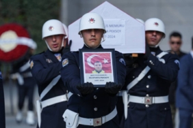 bilecik-haber_istanbul-da-trafik-denetimindeki-kazada-sehit-olan-polis-memuru-icin-cenaze-toreni-duzenlendi-25011.jpg