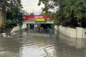 bilecik-haber_istanbul-un-bazi-bolgelerinde-saganak-etkili-oluyor-25862.jpg