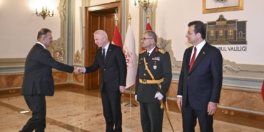 bilecik-haber_istanbul-valisi-gul-30-agustos-zafer-bayrami-dolayisiyla-tebrikleri-kabul-etti-26233.jpg