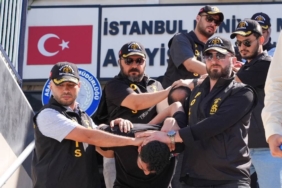 bilecik-haber_kagithane-deki-silahli-saldiri-sonrasi-suphelilerin-kacmasina-yardim-etmekle-suclanan-4-kisi-adliyede-25023.jpg