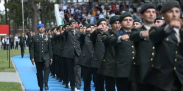 bilecik-haber_kara-astsubay-meslek-yuksekokulu-nda-diploma-ve-sancak-devir-teslim-toreni-yapildi-26714.jpg
