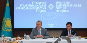 bilecik-haber_kazakistan-in-ankara-buyukelcisi-sapiyev-istanbul-da-basin-mensuplariyla-bulustu-21678.jpg