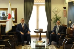 bilecik-haber_kirklareli-valisi-ekici-den-belediye-baskani-bulut-a-ziyaret-23404.jpg