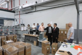 bilecik-haber_kirklareli-valisi-ekici-fabrika-ziyaretlerini-surduruyor-22085.jpg