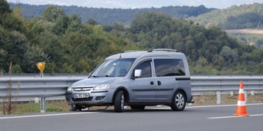 bilecik-haber_kocaeli-de-tir-ile-hafif-ticari-aracin-carpistigi-kazada-1-kisi-yaralandi-26579.jpg