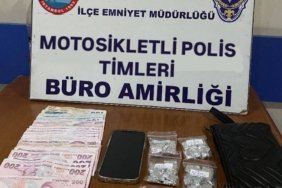 bilecik-haber_kucukcekmece-de-aracinda-uyusturucuyla-yakalanan-supheli-tutuklandi-20983.jpg