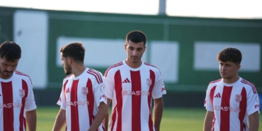 bilecik-haber_malatyaspor-sahaya-cikmadi-mac-baslamadi-22334.jpg
