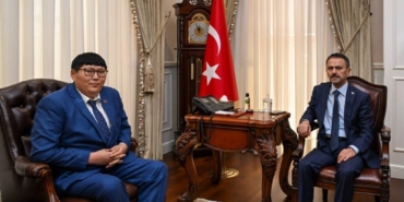 bilecik-haber_mogolistan-istanbul-baskonsolosu-danuu-vali-aktas-i-ziyaret-etti-25036.jpg