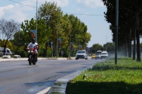 bilecik-haber_motosikletliler-yanlis-sulamayla-kayganlasan-yollar-icin-belediyelerden-cozum-bekliyor-22931.jpg