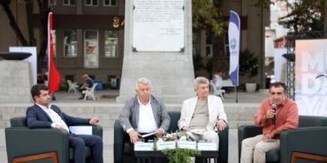 bilecik-haber_mudanya-kitap-fuari-nda-mudanya-da-turizmin-gelecegi-soylesisi-yapildi-25995.jpg