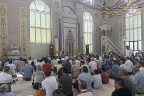 bilecik-haber_sakarya-da-vatandaslar-cuma-vaazinda-dolandiricilara-karsi-uyarildi-22166.jpg