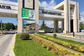 bilecik-haber_sakarya-universitesi-nde-bilgi-akisi-led-ekranla-daha-hizli-saglanacak-22546.jpg