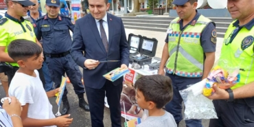 bilecik-haber_suloglu-nda-trafik-ekipleri-tanitim-ve-bilgilendirme-calismasi-yapti-26355.jpg