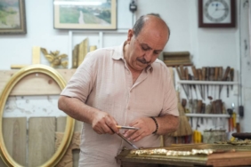 bilecik-haber_tarihi-mekanlari-varaklarla-susleyen-aziz-usta-cirak-bulamamaktan-sikayetci-24735.jpg