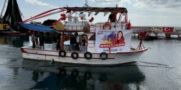 bilecik-haber_tekirdag-da-balikcilar-kahvaltida-bir-araya-geldi-26621.jpg