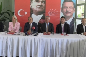 TÜZÜN:"GENÇ, DİNAMİK,ÇALIŞKAN GENEL BAŞKANIMIZ VAR"