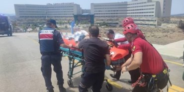 bilecik-haber_ucurumdan-yuvarlanan-off-road-aracindaki-2-kisi-helikopterle-kurtarildi-21049.jpg