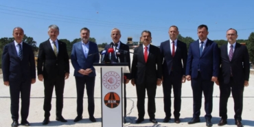 bilecik-haber_ulastirma-ve-altyapi-bakani-uraloglu-kirklareli-nde-yapimi-suren-projeleri-inceledi-23901.jpg
