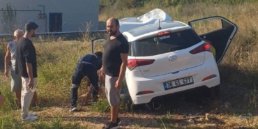 bilecik-haber_yalova-da-taksiyle-otomobilin-carpistigi-kazada-5-kisi-yaralandi-25076.jpg