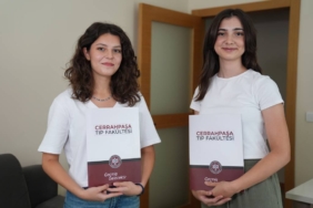 bilecik-haber_yks-ye-birlikte-hazirlanan-iki-arkadas-dereceyle-ayni-tip-fakultesini-kazandi-26235.jpg