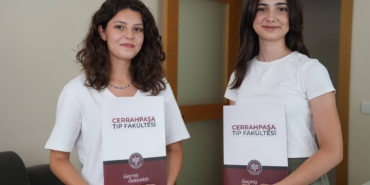 bilecik-haber_yks-ye-birlikte-hazirlanan-iki-arkadas-dereceyle-ayni-tip-fakultesini-kazandi-26235.jpg