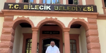 AHMET HOCA EMEKLİYE AYRILDI