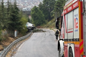 bilecik-haber_anadolu-otoyolu-nda-zincirleme-kaza-nedeniyle-yol-ulasima-kapandi-27020.jpg