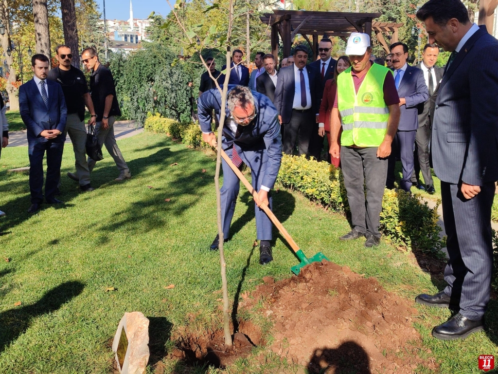 Bakan Işıkhan Bilecik'te