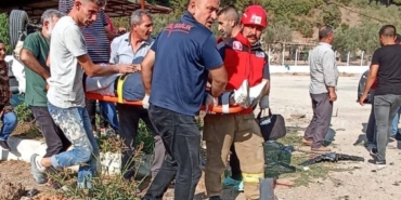 bilecik-haber_balikesir-de-bir-otomobilin-park-halindeki-araclara-carpmasi-sonucu-7-kisi-yaralandi-27238.jpg