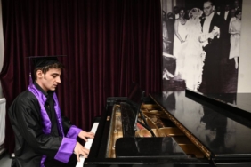 bilecik-haber_beykoz-un-mozart-i-otizmli-yunus-hayali-olan-konservatuvardan-mezun-olarak-kep-atti-31909.jpg