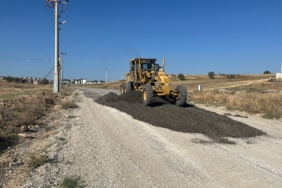Bilecik'te asfaltlama ve yol bakım çalışmaları sürüyor