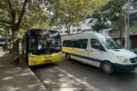 bilecik-haber_bursa-da-agaca-carpan-otobusteki-5-yolcu-yaralandi-31200.jpg