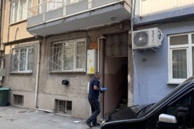 bilecik-haber_bursa-da-bir-kisi-yasadigi-binanin-merdiveninde-olu-bulundu-32806.jpg