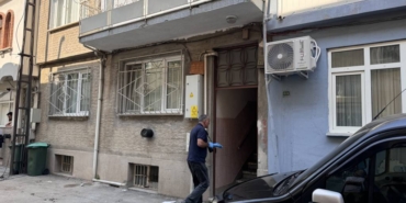 bilecik-haber_bursa-da-bir-kisi-yasadigi-binanin-merdiveninde-olu-bulundu-32806.jpg