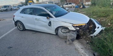 bilecik-haber_bursa-da-otomobil-ile-carpisan-motosikletteki-1-kisi-oldu-1-kisi-yaralandi-29093.jpg