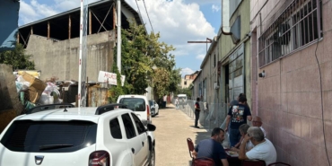 bilecik-haber_bursa-da-yillar-once-arsa-sahiplerinin-anlasarak-actigi-yol-varislerin-ihtilafi-nedeniyle-bolundu-27213.jpg