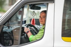 bilecik-haber_bursali-kadin-servis-soforu-babasinin-izinden-gidiyor-31497.jpg