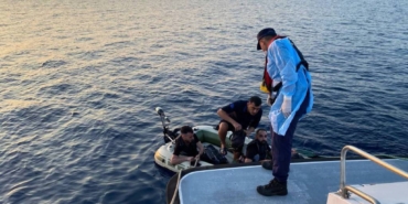 bilecik-haber_canakkale-aciklarinda-suruklenen-bottaki-4-duzensiz-gocmen-kurtarildi-26801.jpg