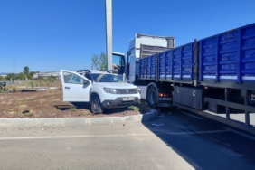 bilecik-haber_canakkale-de-trafik-kazasinda-2-kisi-yaralandi-32575.jpg