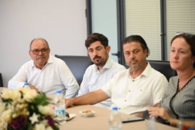 bilecik-haber_canakkale-tarihi-alan-baskani-kasdemir-muhtarlarla-bir-araya-geldi-31853.jpg