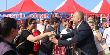 bilecik-haber_cinarcik-ta-vatandaslara-3-ton-hamsi-ikram-edildi-33085.jpg