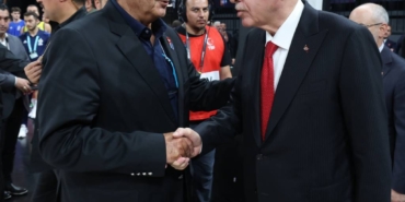 bilecik-haber_cumhurbaskani-erdogan-anadolu-efes-e-sampiyonluk-kupasini-verdi-32946.jpg