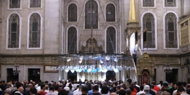 bilecik-haber_diyanet-isleri-baskani-erbas-istanbul-da-sabah-namazi-kildirdi-29268.jpg