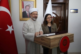 bilecik-haber_diyanet-isleri-baskani-erbas-yalova-da-ilce-muftulugu-binasini-hizmete-acti-27813.jpg